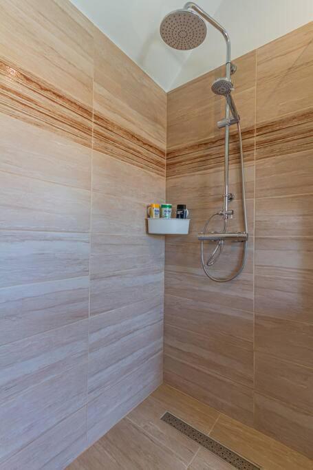 Roomy Apartment 80Sqm At City Center Free Parking Space, Ac & Balcony Budapest Ngoại thất bức ảnh