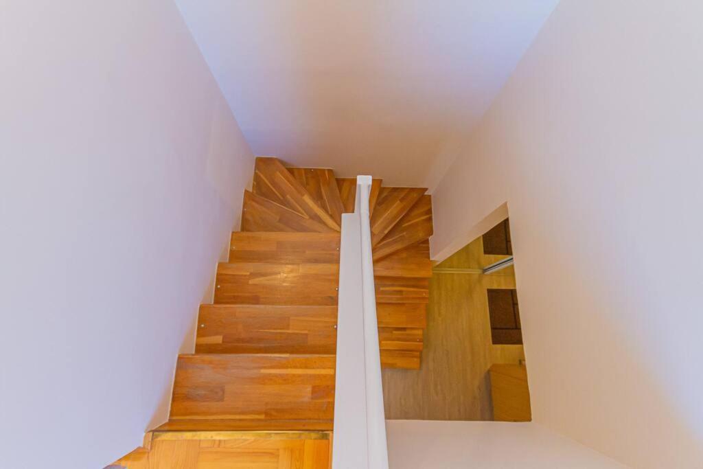 Roomy Apartment 80Sqm At City Center Free Parking Space, Ac & Balcony Budapest Ngoại thất bức ảnh